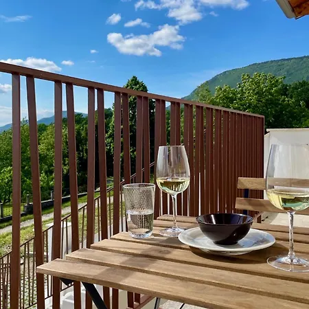 Vipava View *